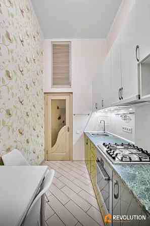 Без% Продаж 1к.кв у царському будинку по вулиця Саксаганського, 12-А Киев