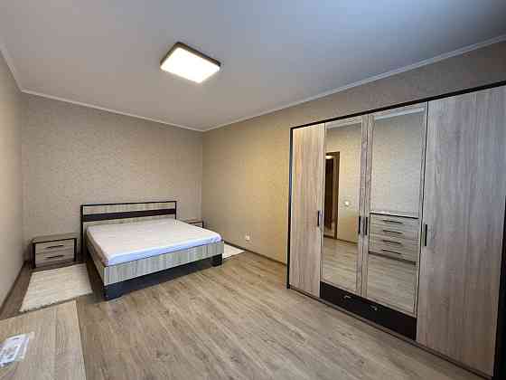 Позняки , вул.Княжий затон 2/30 Киев