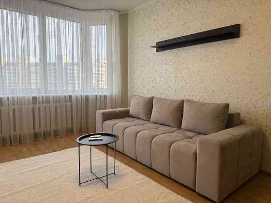 Позняки , вул.Княжий затон 2/30 Киев