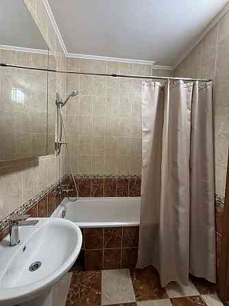 Позняки , вул.Княжий затон 2/30 Киев