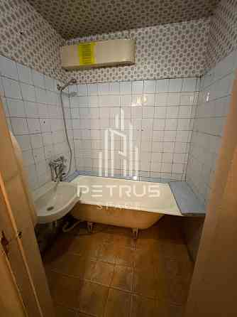 Продаж 1к - квартири 36 кв м.  біля м. Героїв Дніпра 12-А Киев