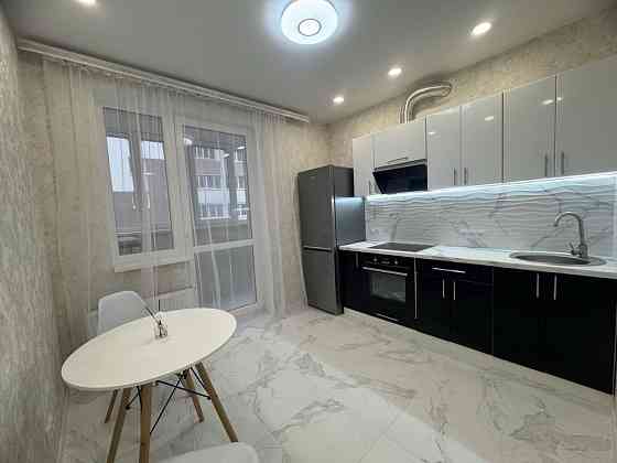 Тепла й стильна квартира біля метро — заїжджай і живи! Харків