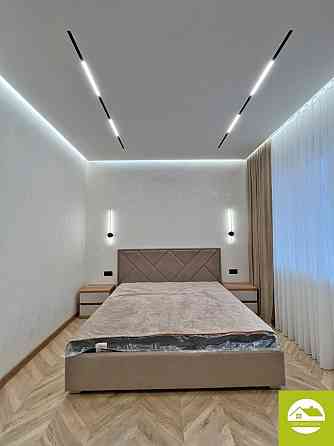 Продається сучасна трикімнатна квартира Мукачево