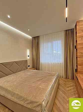 Продається сучасна трикімнатна квартира Мукачево