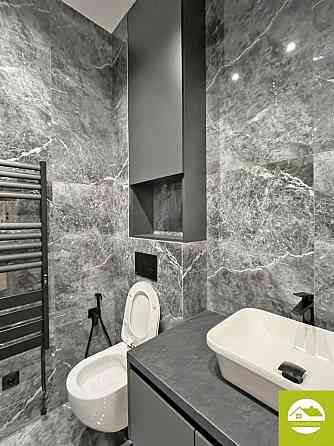 Продається сучасна трикімнатна квартира Мукачево