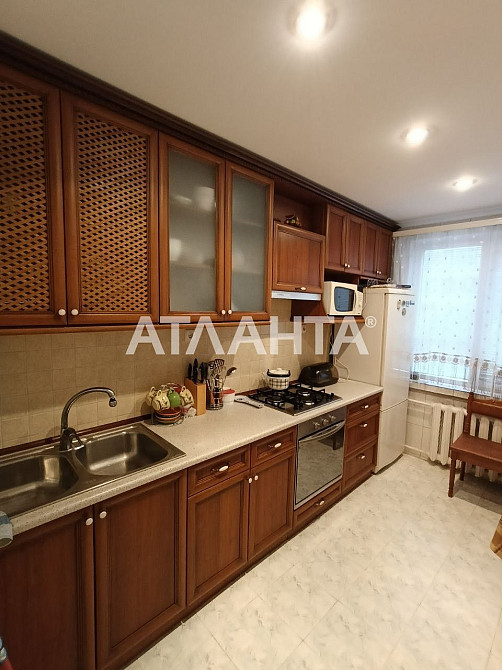 3-х кімнатна, 1 поверх, Майдан Чернівці - зображення 1