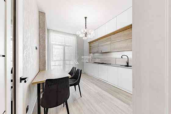 є генератор АКТУАЛЬНА квартира ЖК Ярославів Град Шевченківській ЦЕНТР Киев