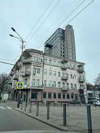 продам коммунальную квартиру, центр, 2 комнаты Дніпро