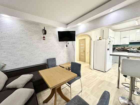 Продаж 3-кімнатної квартири Бородинський мкрн Запоріжжя