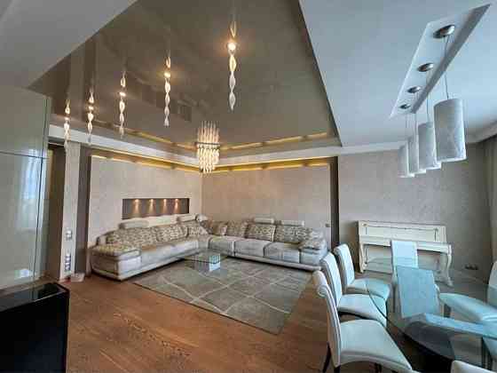 Сдам просторную 4К квартиру для семьи на проспекте Науки(Гагарина)23 Днепр