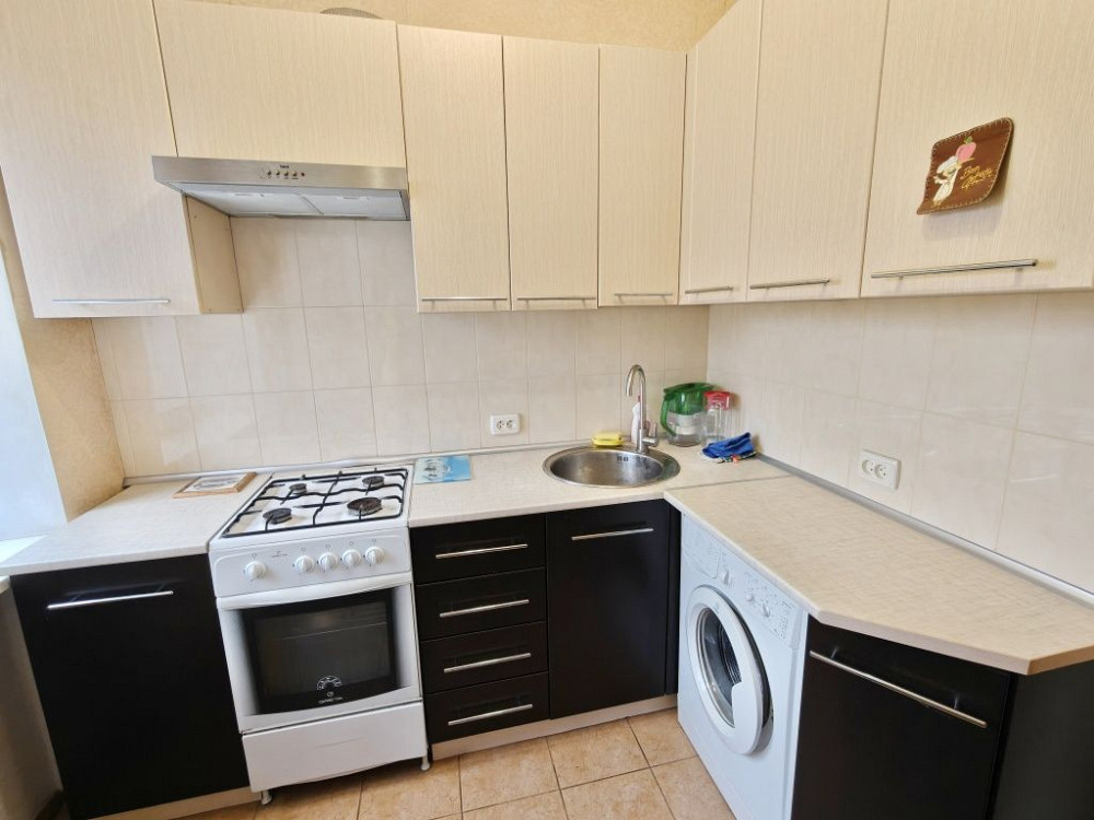 Оренда однокімнатної квартири у Дніпровському р-ні (Лобановського 25) Запоріжжя - зображення 1