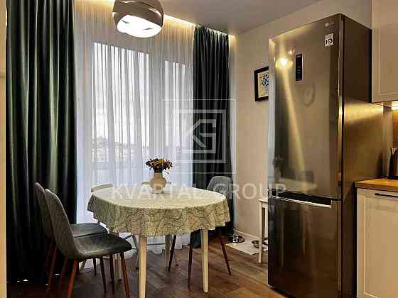 Кухня-гостьова та 3 окремі кімнати. Площею 69м2. Центральний Преміум. Ірпінь