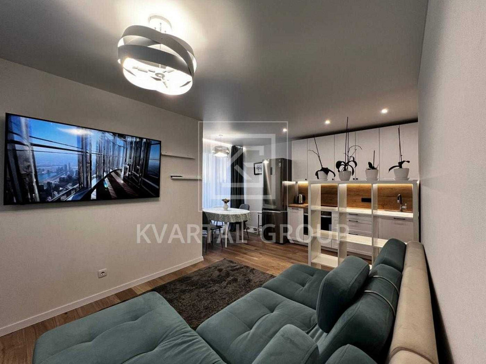 Кухня-гостьова та 3 окремі кімнати. Площею 69м2. Центральний Преміум. Ірпінь - зображення 1