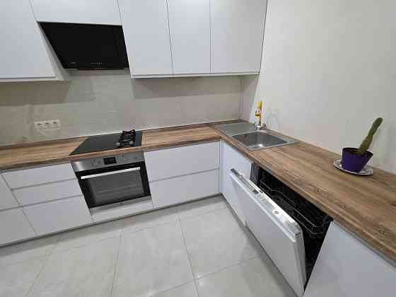 ЖК Позитив оренда двокімнатної квартири, велика кухня з посудомойкою Ірпінь