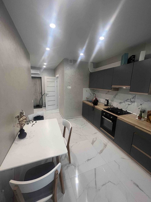 Новобудова , кухня вітальня + із.спальня вул.Трускавецька 109 Львов - изображение 2