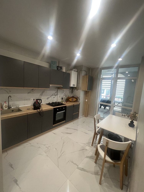 Новобудова , кухня вітальня + із.спальня вул.Трускавецька 109 Львов - изображение 7