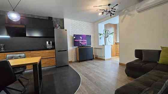 Продам ШИКАРНУЮ 3-х к. кв. ЖК Рогатинский. ЦЕНТР. Кладовка в ПОДАРок Харків