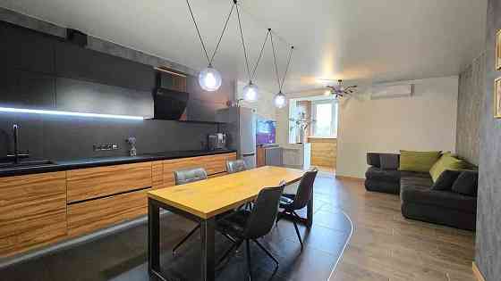 Продам ШИКАРНУЮ 3-х к. кв. ЖК Рогатинский. ЦЕНТР. Кладовка в ПОДАРок Харків