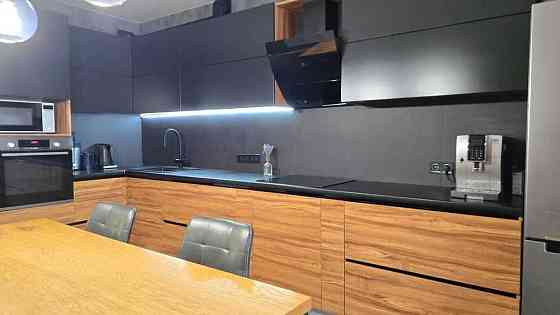 Продам ШИКАРНУЮ 3-х к. кв. ЖК Рогатинский. ЦЕНТР. Кладовка в ПОДАРок Харків