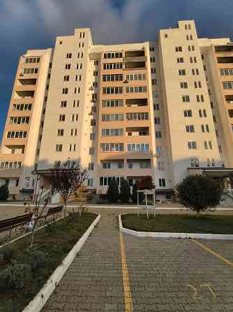 Продам квартиру в Хлебодарском в новом кирпичном доме, средний этаж Хлібодарське