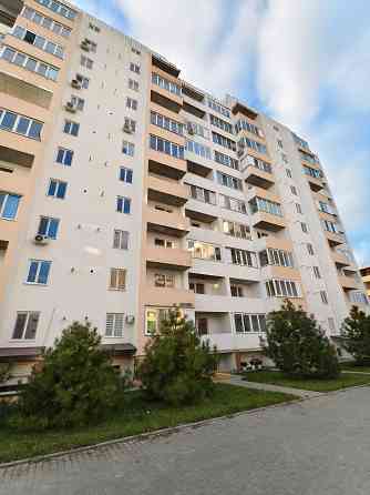 Продам квартиру в Хлебодарском в новом кирпичном доме, средний этаж Хлібодарське