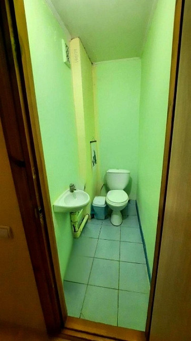 Простора 2-кімнатна квартира 74 м² вул. Вишняківська 5-Б Киев - изображение 7