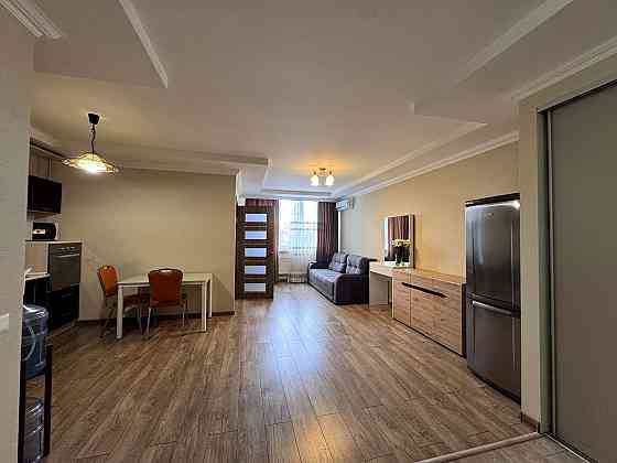 Простора 1-кімнатна квартира ЖК Рів'єра Киев