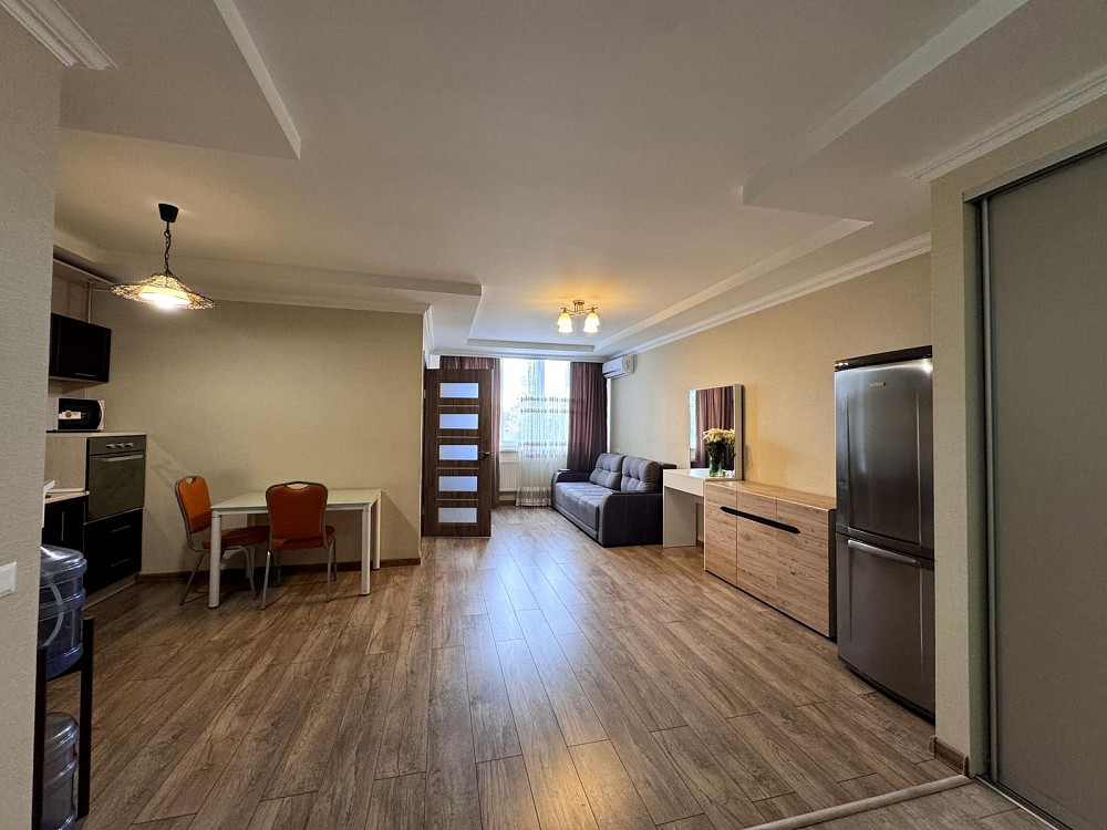 Простора 1-кімнатна квартира ЖК Рів'єра Киев - изображение 1