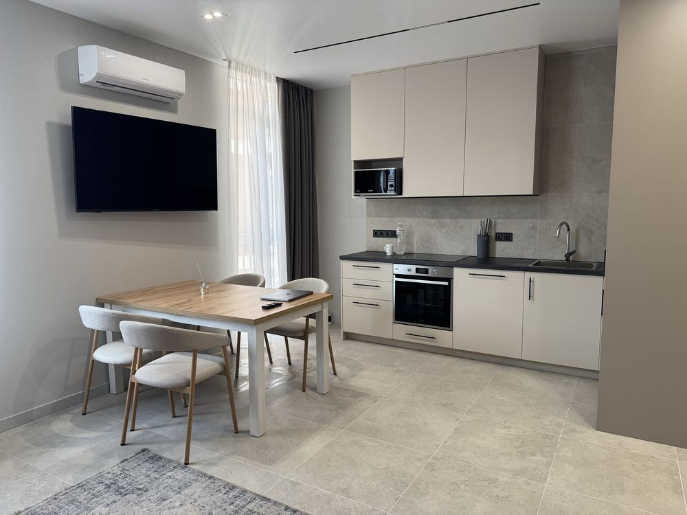 Затишна 1-к Квартира з Дизайнерським Ремонтом Киев - изображение 1