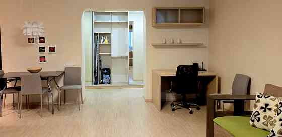 Центр. вул. О. Кониського (Тургенівська), 67. Без комісії Киев