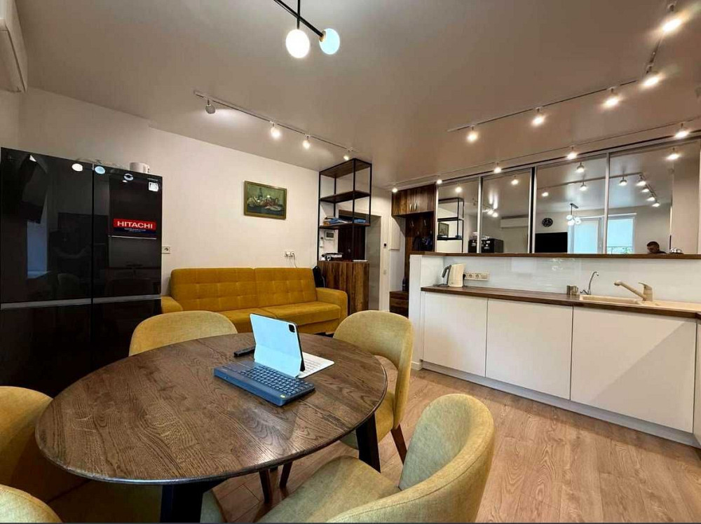 Оренда 3к квартири 100м2 Гоголівська Золоті ворота 3 поверх Центр Киев - изображение 1