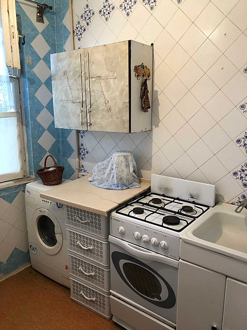 продам 2х к. Ген.Петрова 4/5 эт.,не угловая Одесса - изображение 1