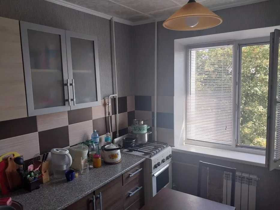 Продам 2-ком квартиру на левом берегу Кам`янське (Запорізька обл.) - зображення 1