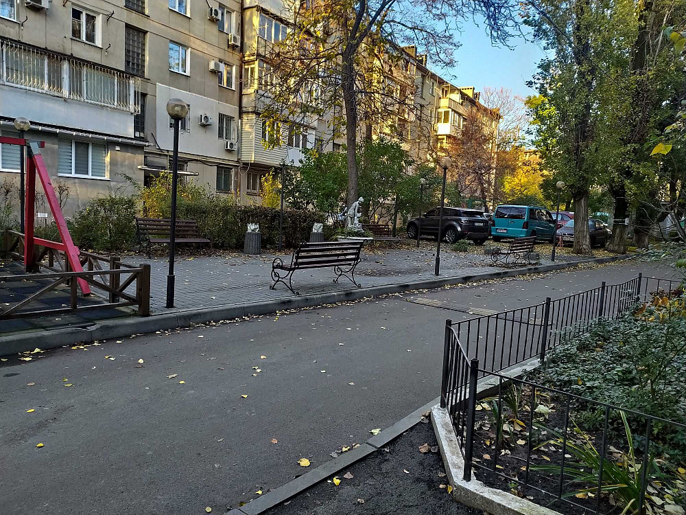 3 комнатная   с добротным ремонтом на   6 станции Большого Фонтана Одеса - зображення 4