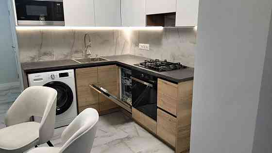 Квартира з новим ремонтом та газом. Буча