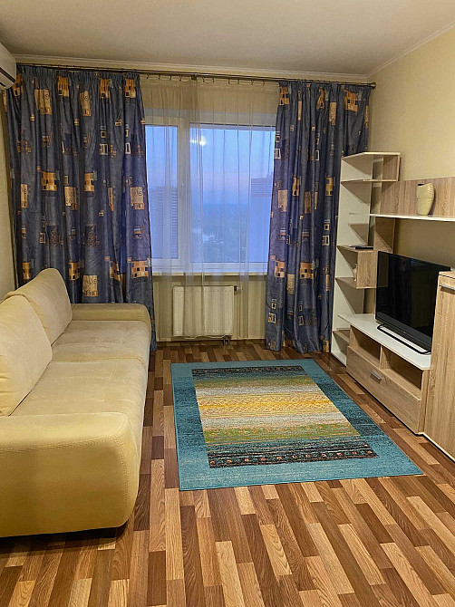 1-нокімнатка квартира, М "Позняки", Гмирі, 10/40, Дарницький р-н Киев - изображение 1