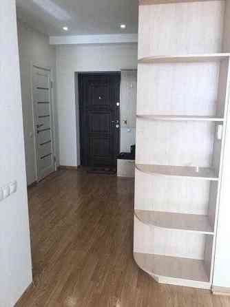 Двокімнатна роздільна. Феодосійська 3В. метро Деміївська 5 хв Киев