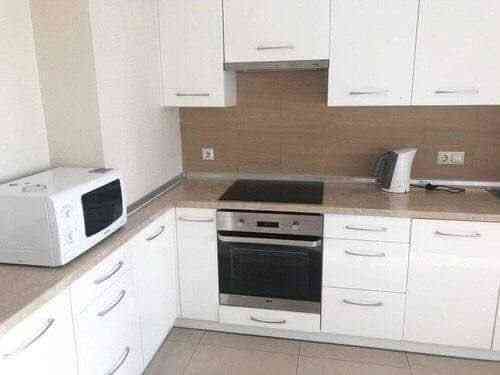 Двокімнатна роздільна. Феодосійська 3В. метро Деміївська 5 хв Киев