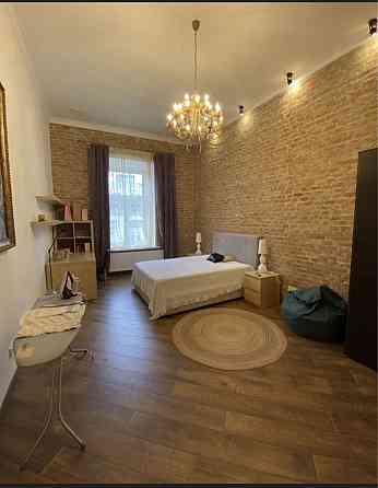 Оредна 3 кімнатноі квартири вул. Дорошенка р-н головноі пошти Львов