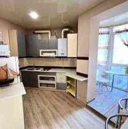 Простора квартира, центр міста Буча