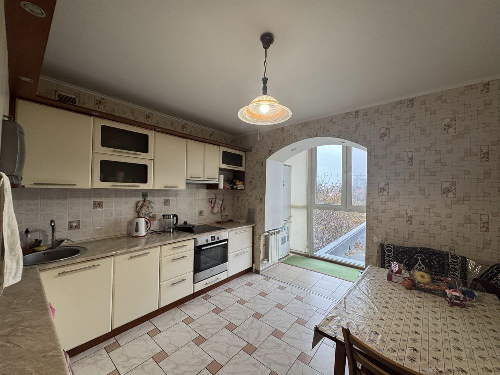 4 комнатная квартира 139м Море Кирпичный дом Закрытая территория Одесса - изображение 1