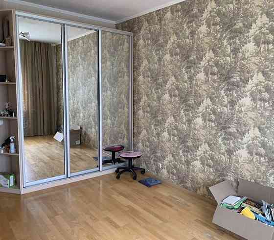 Продам 4-кімнатну квартиру вул.Святомихайлівська с.Святопетрівське VD Святопетрівське (Києво-Свят.р-н)