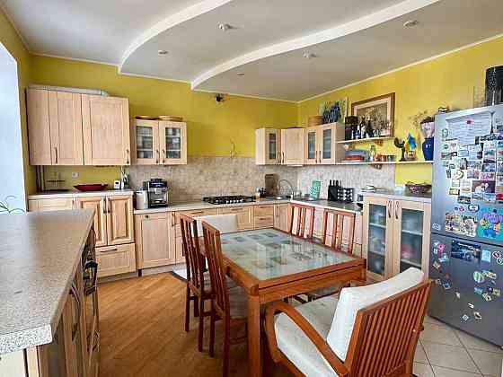 Продаж 6к квартири вулиця М. Шнеєрсона (Мініна) кірова поля парк Глоби Дніпро