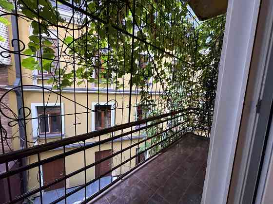 Довгострокова оренда квартири Київ. Андріївський Узвіз 2-Б Контрактова Киев