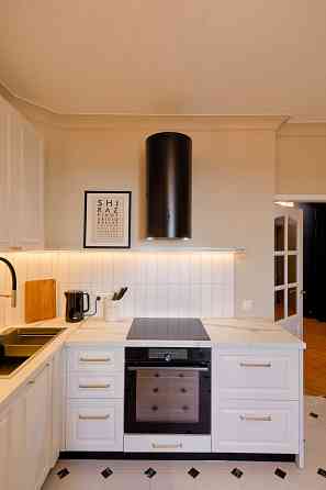 Сдам! Ексклюзивна 2-кімнатна кв. 3хв м. Житомирська, Ореста Васкула 19 Киев