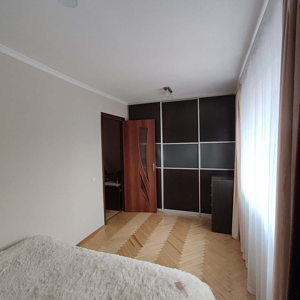 Продаж 2-кім. квартири, центр, Драмтеатр Ровно - изображение 2