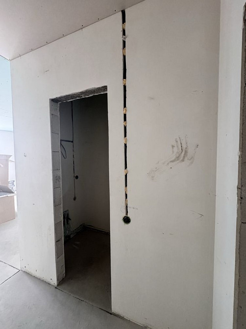 Зданий будинок, 3 пов. Зроблено оралення та світло Угорники - зображення 8