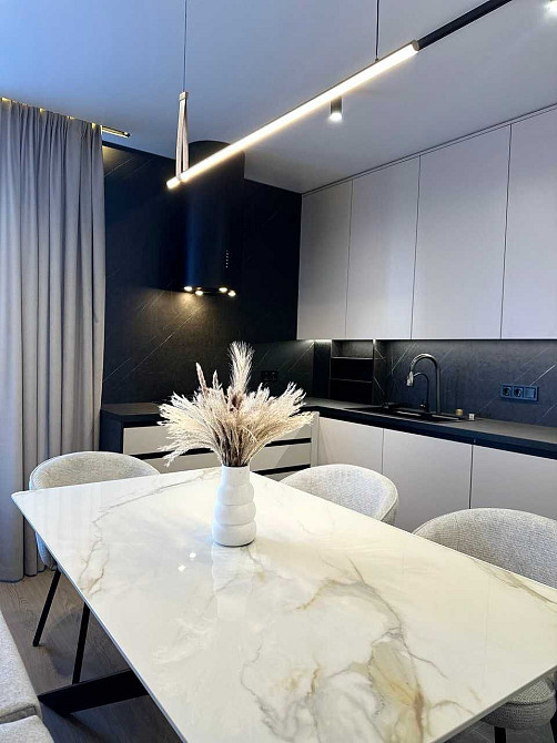 Продається 2 кімнатна квартира з ремонтом- 63 м2, Центральний Парк! Ірпінь - зображення 1