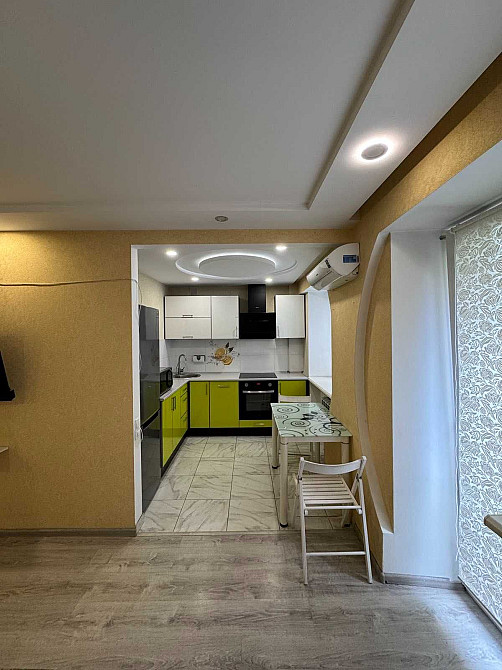 Продаётся 2-х комн.квартира, по ул.Независимой Украины ( р-н Порта). Запорожье - изображение 1