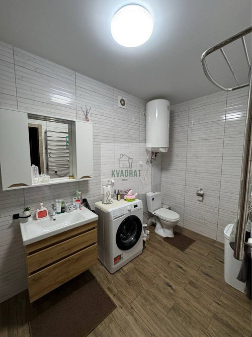 Продам затишну 2- кімнатну квартиру з меблями та технікою у новому буд Кам`янець-Подільський - зображення 7